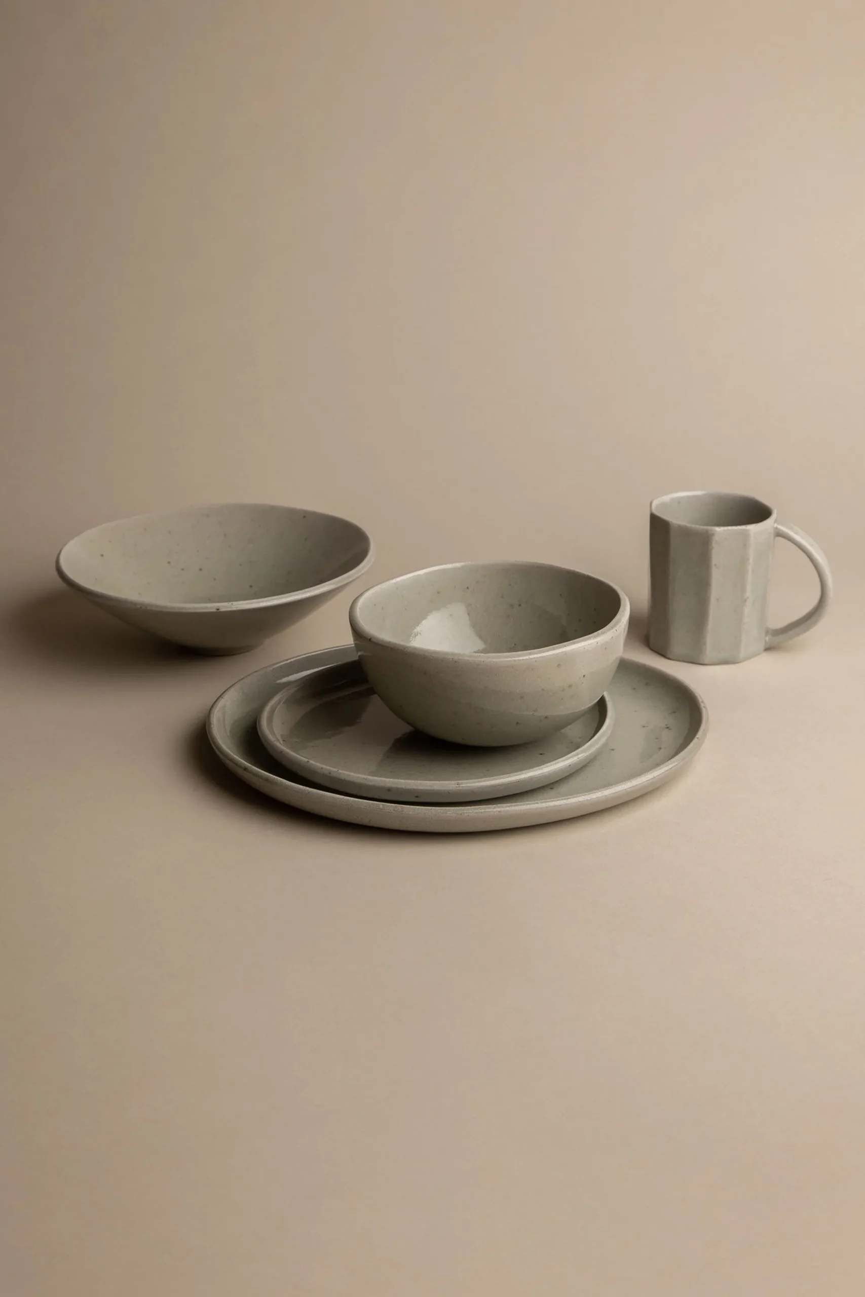 ASHEN SALAD PLATE
