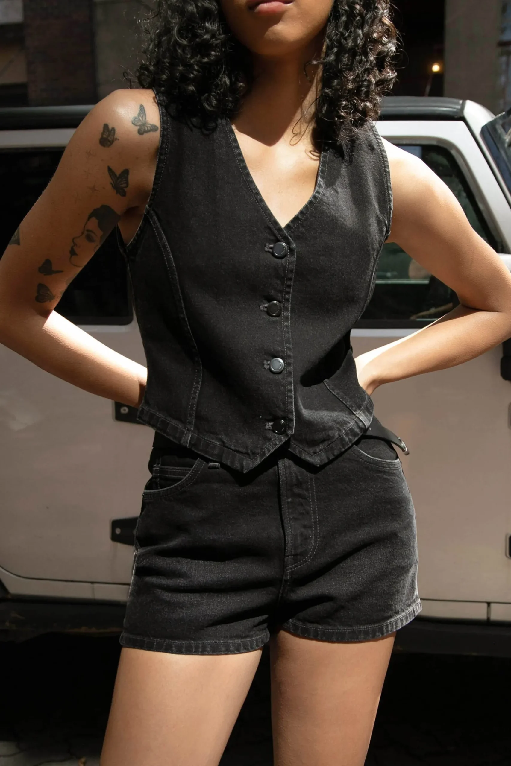 BLACK DENIM VEST