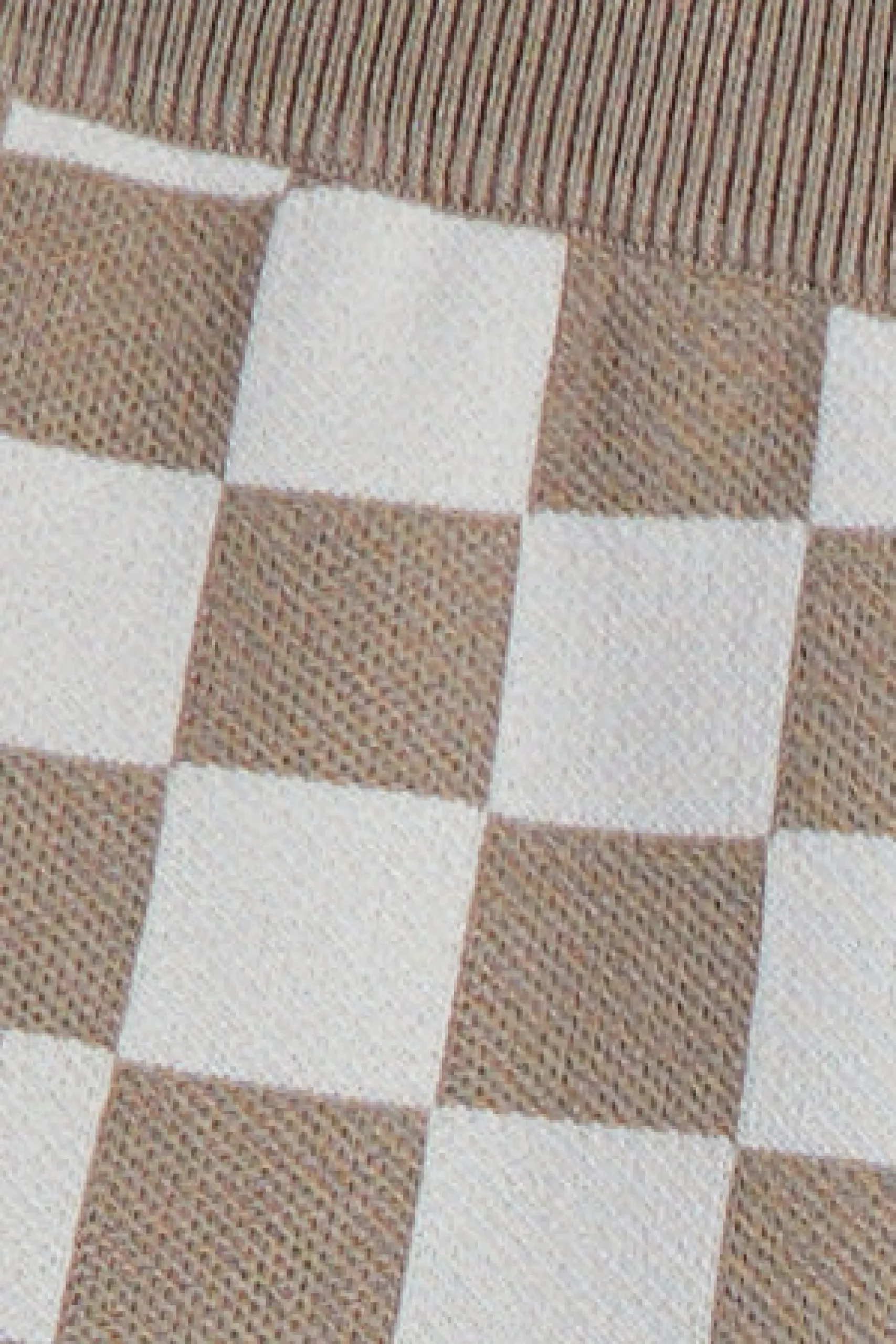 CHECKERED KNIT SHORT