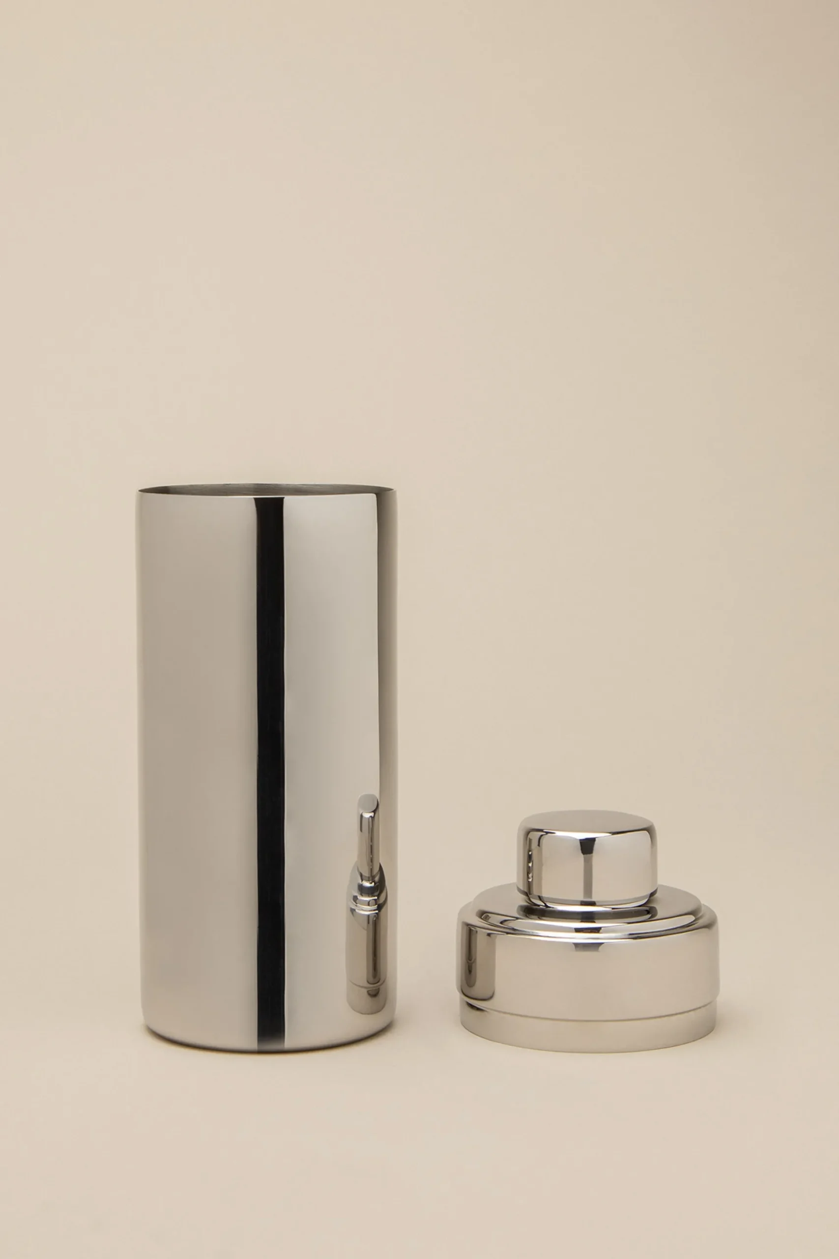 CHROME COCKTAIL SHAKER