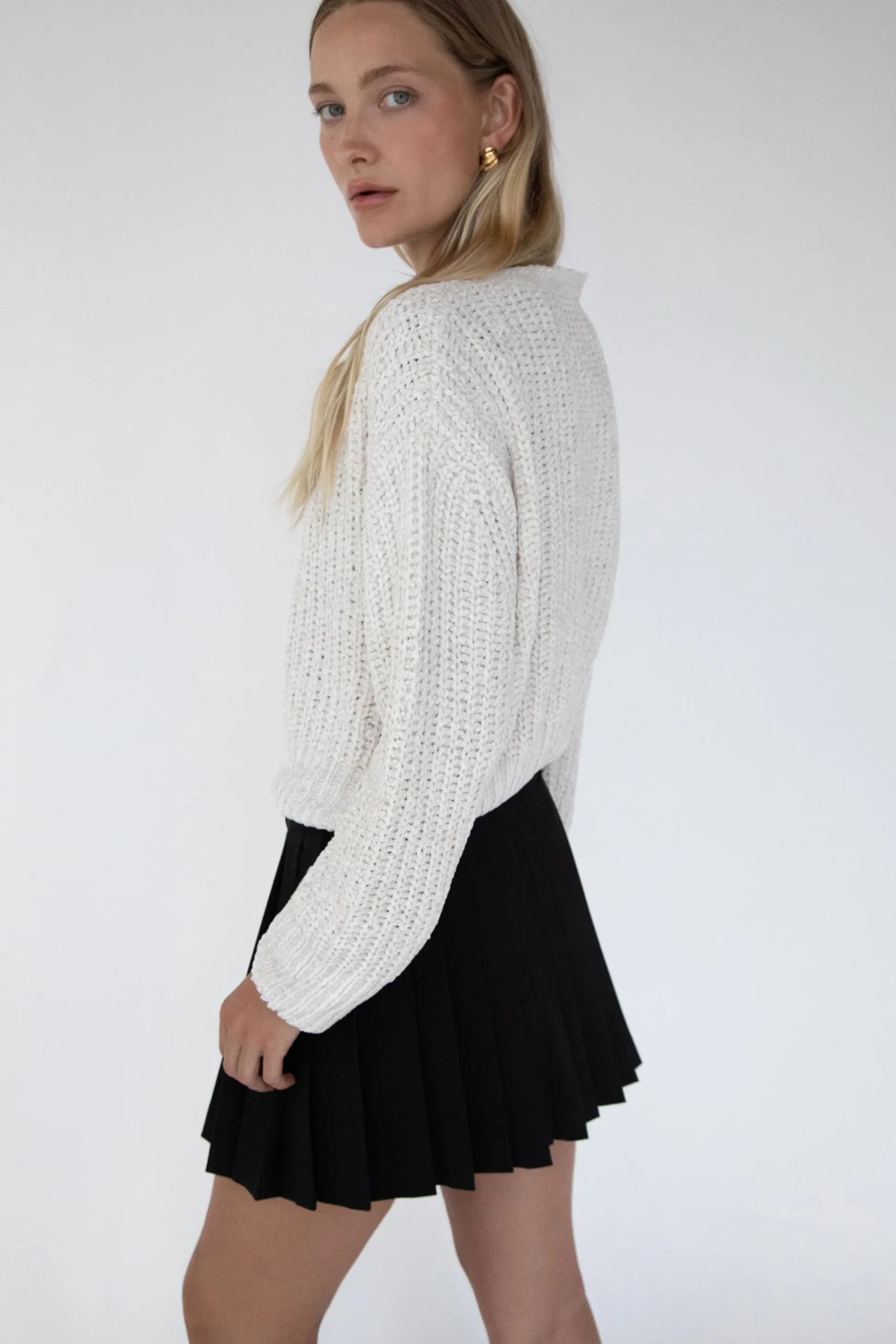 CROPPED CHENILLE KNIT CARDIGAN