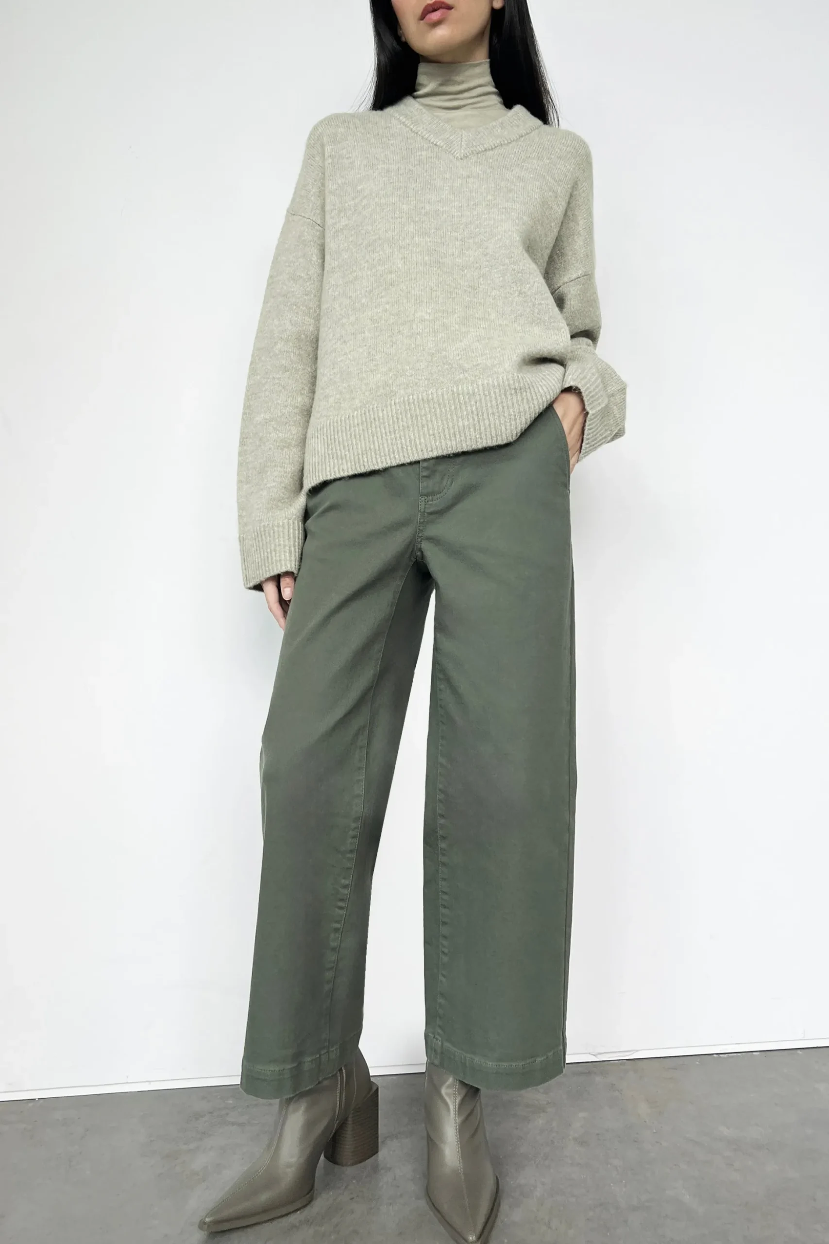 CROPPED LENGTH 26" TWILL WIDE LEG PANT