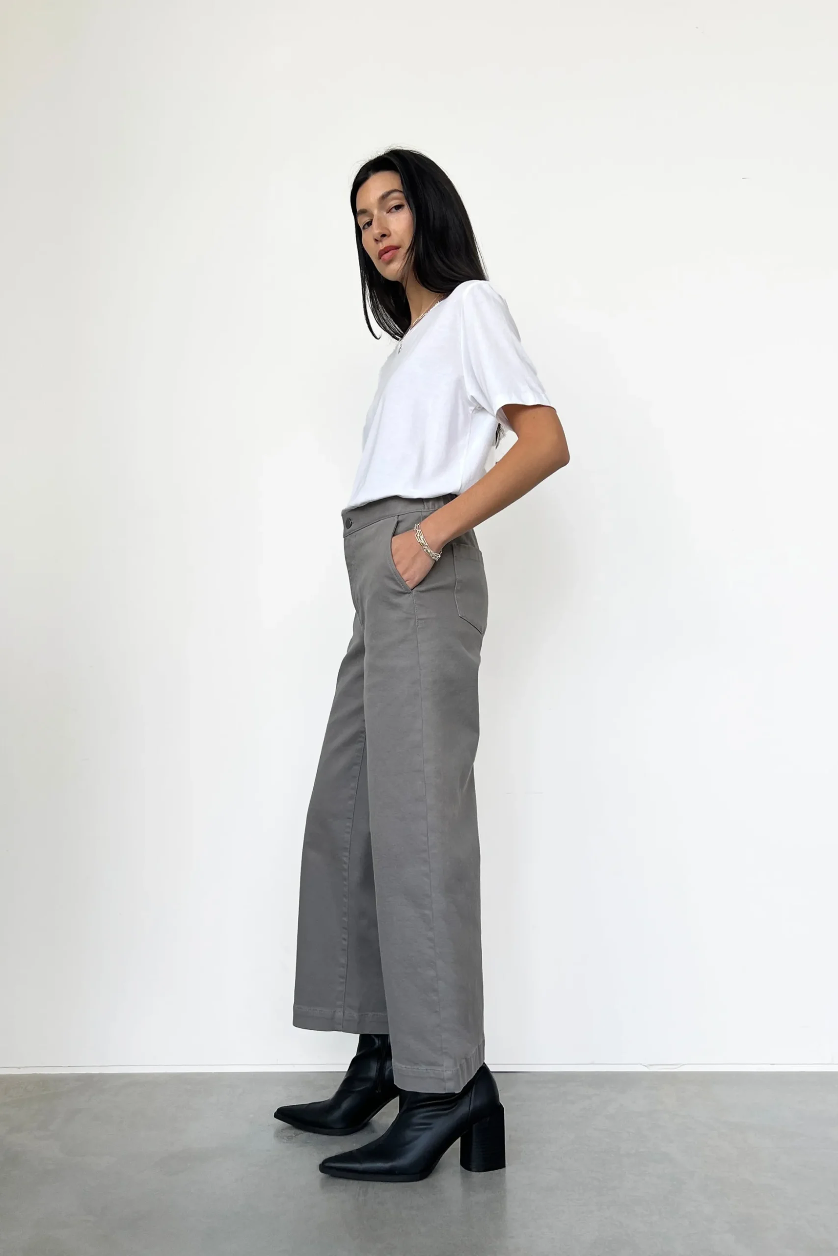 CROPPED LENGTH 26" TWILL WIDE LEG PANT