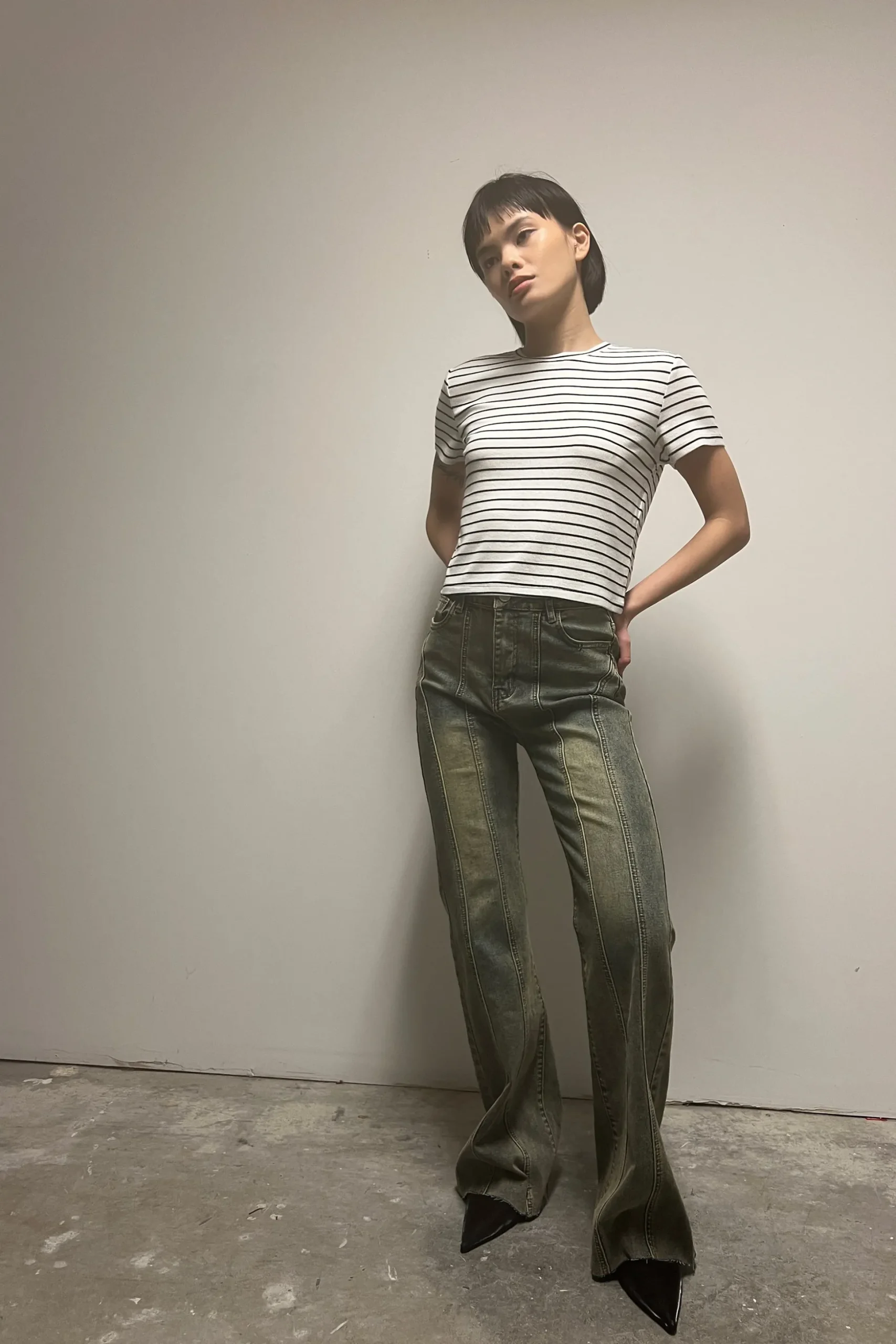 CROPPED STRIPED T-SHIRT