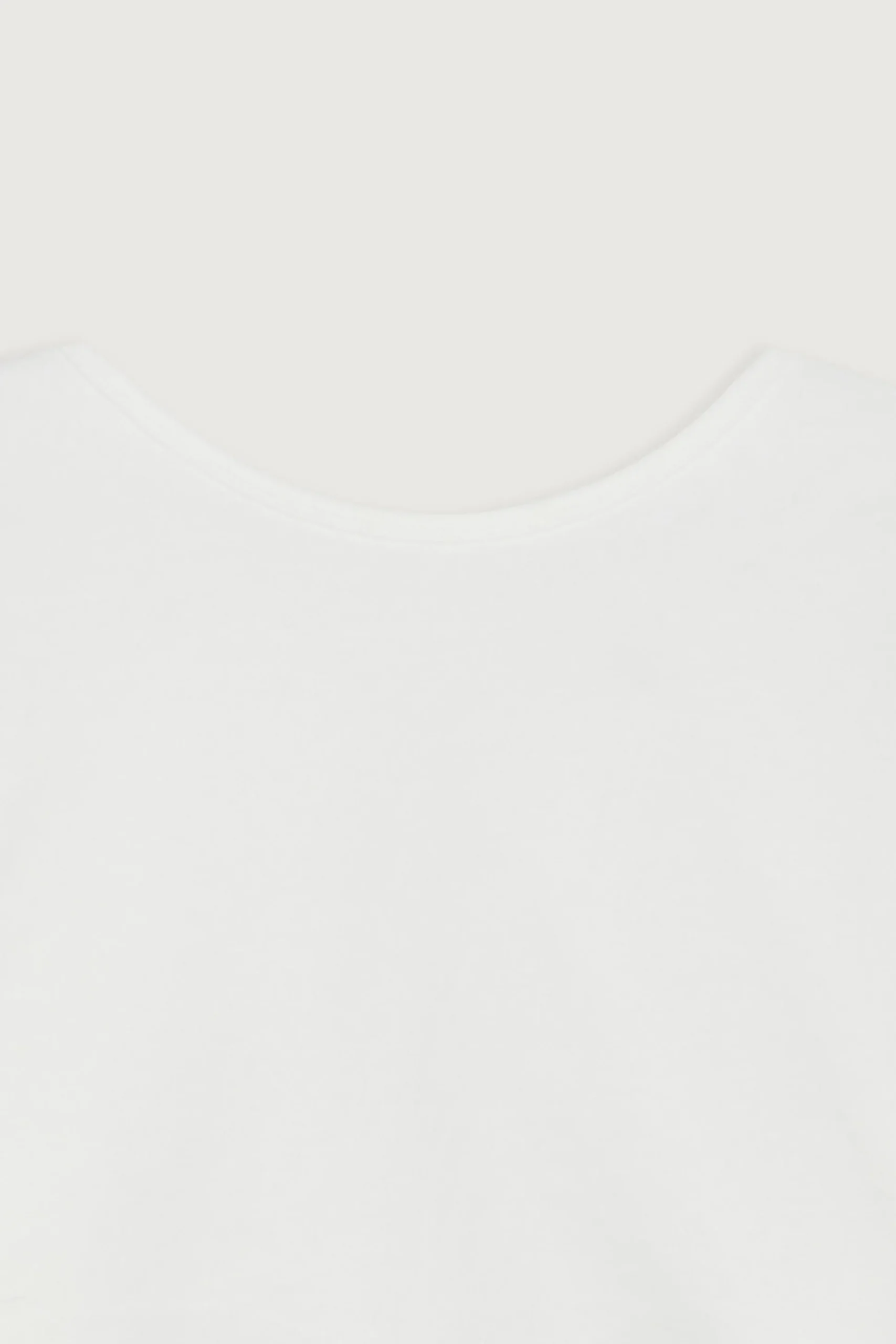CROPPED TOP WITH OPEN BACK