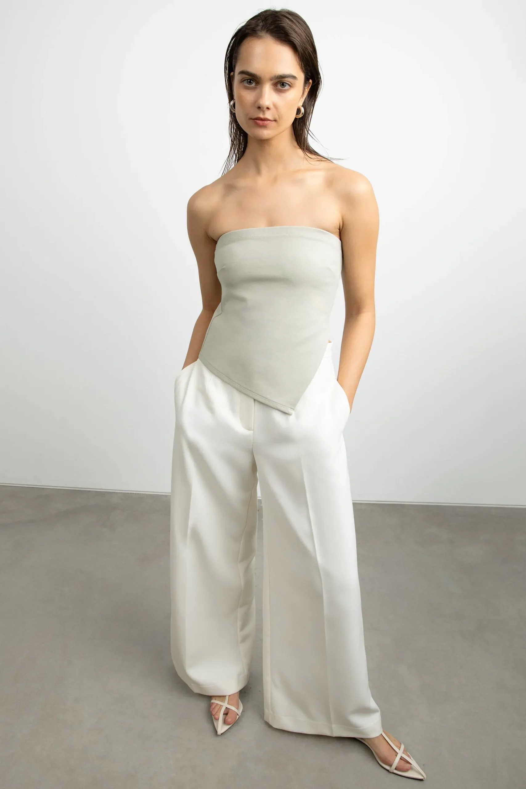 CROPPED TUBE TOP WITH SIDE SLIT