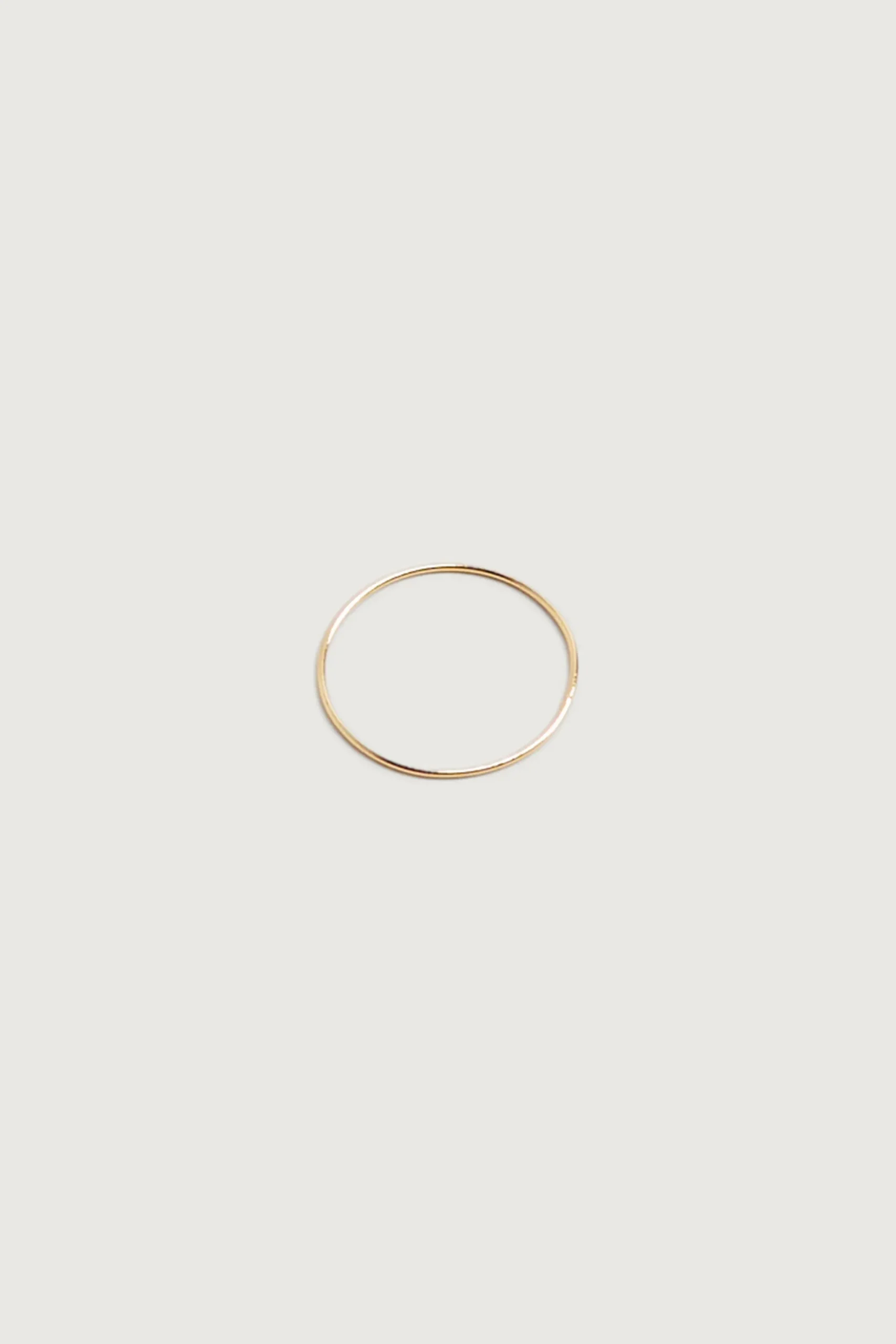 DELICATE RING