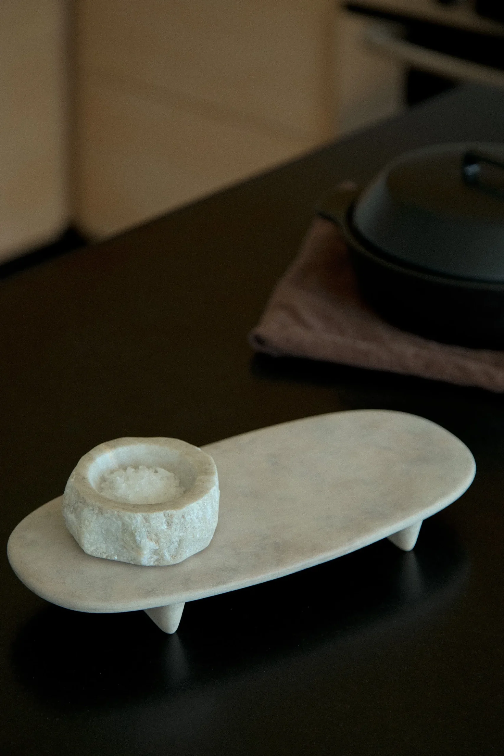 DUO FOOTED TRAY