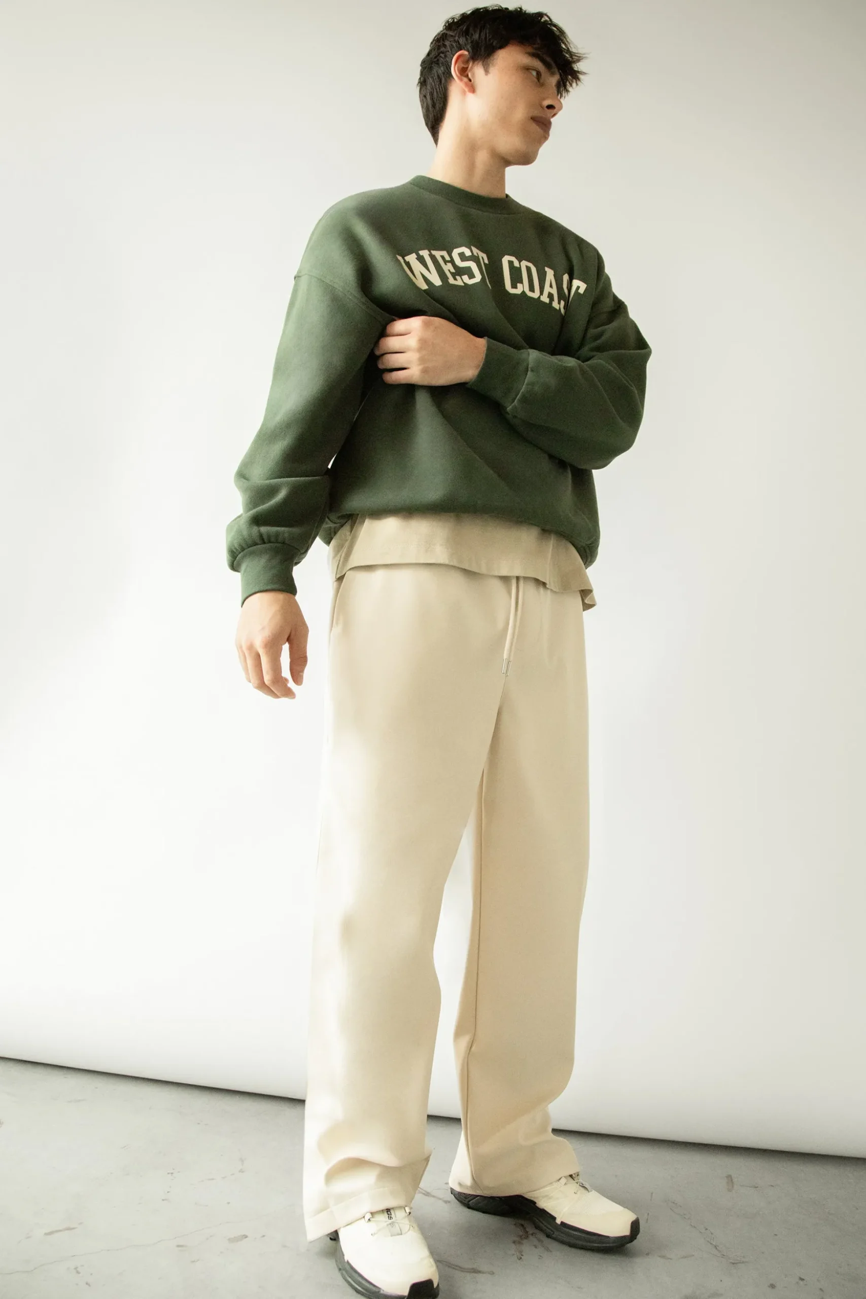ELASTIC WAIST NYLON PANT