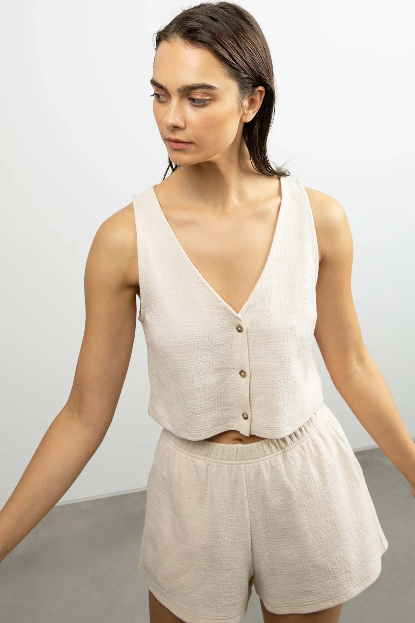 ELASTIC WAIST SHORT