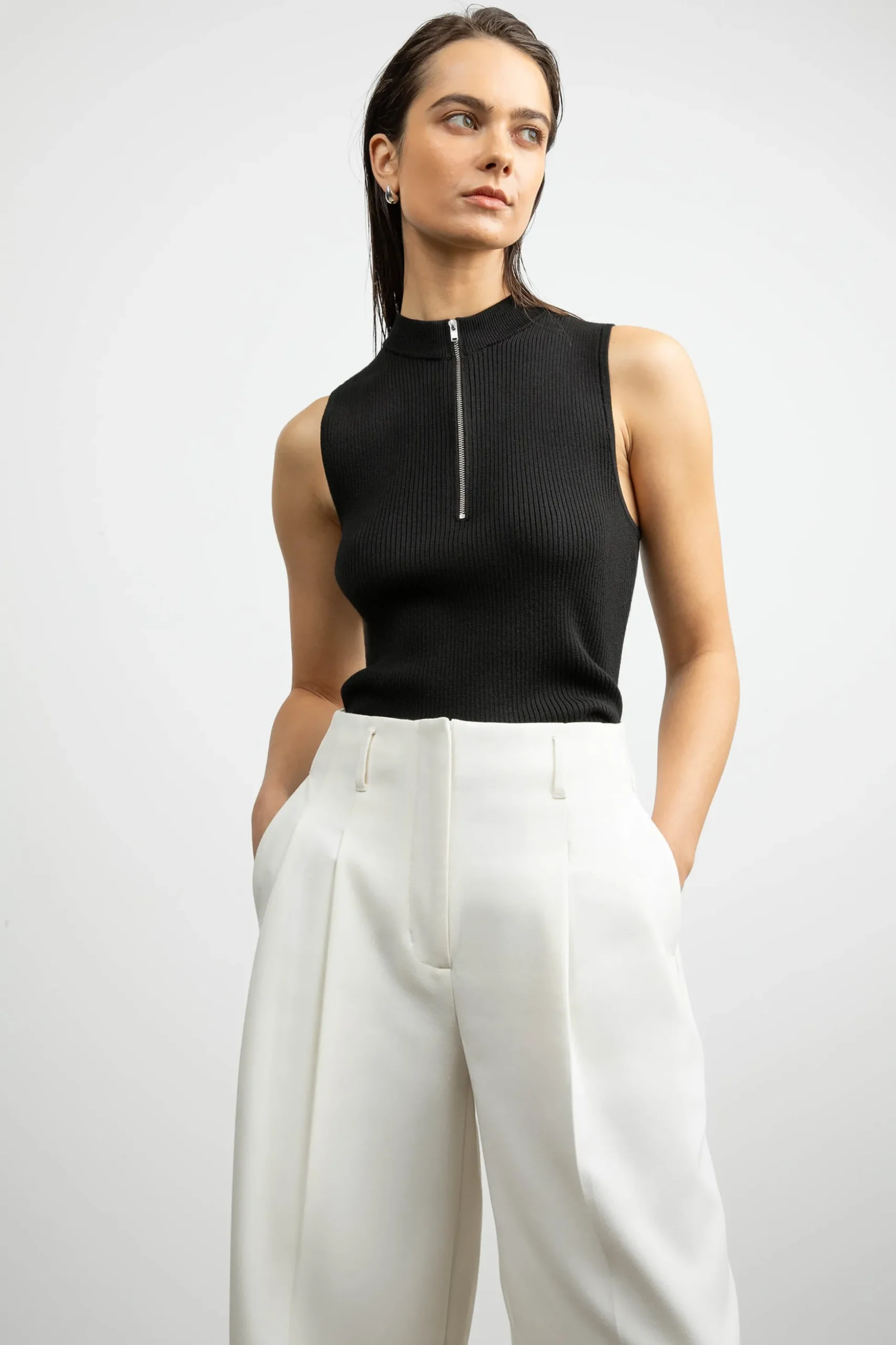 HIGH-RISE WIDE LEG SUITING PANT