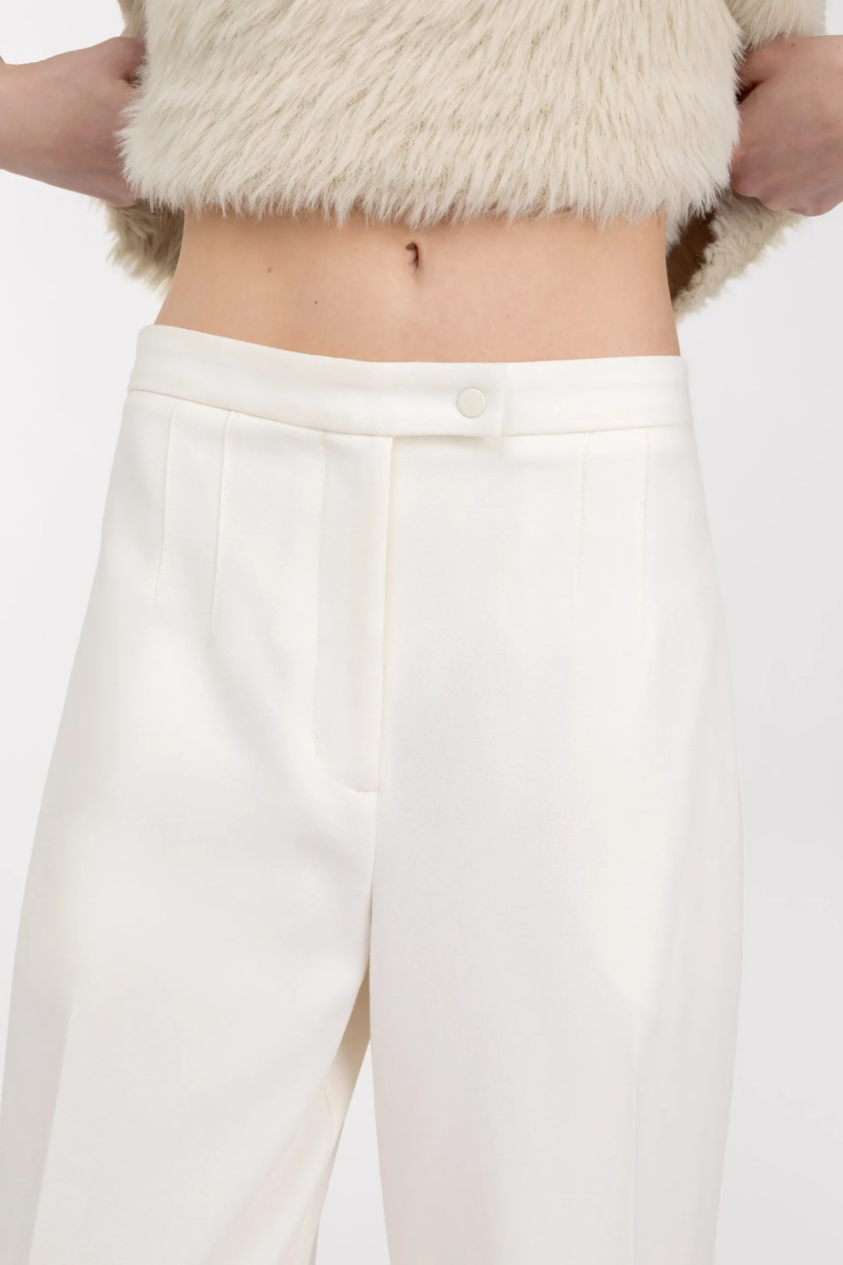 HIGH-RISE WIDE LEG TROUSER