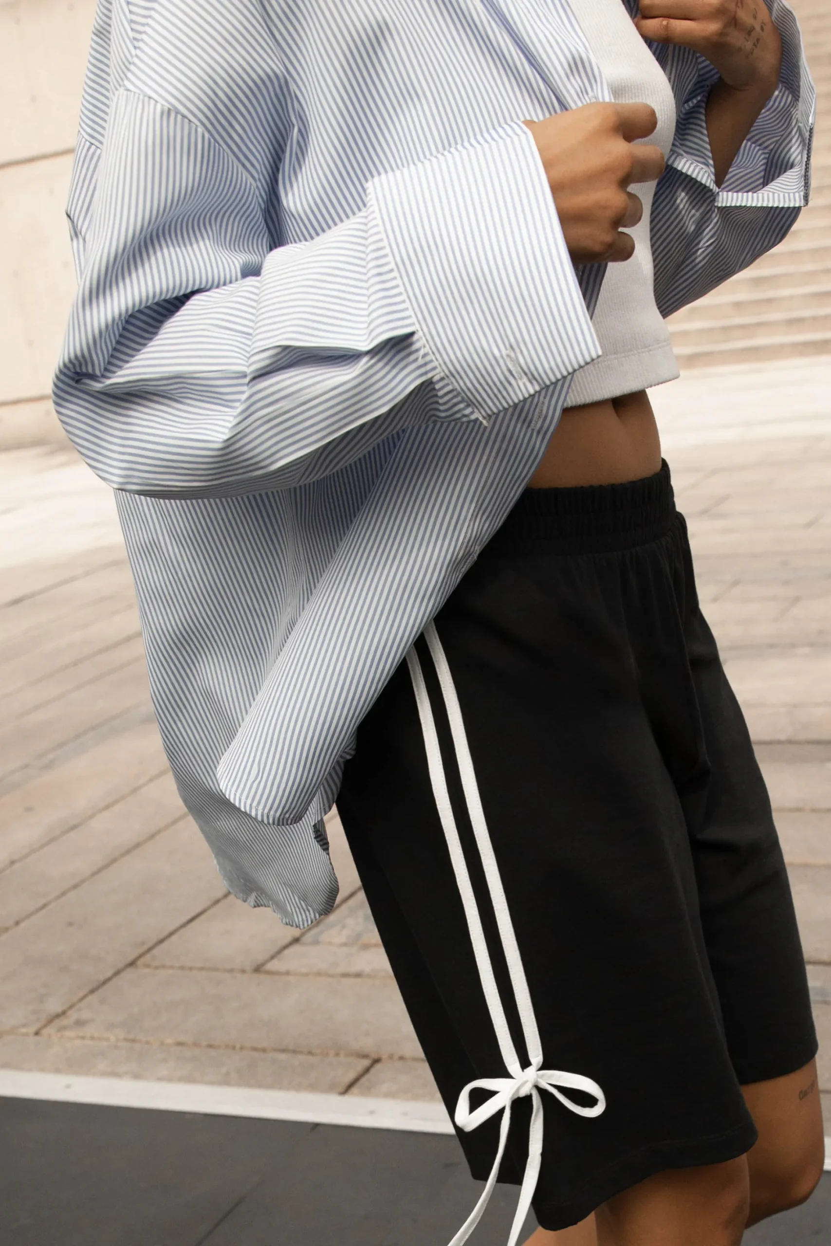 KNIT SHORT WITH BOW
