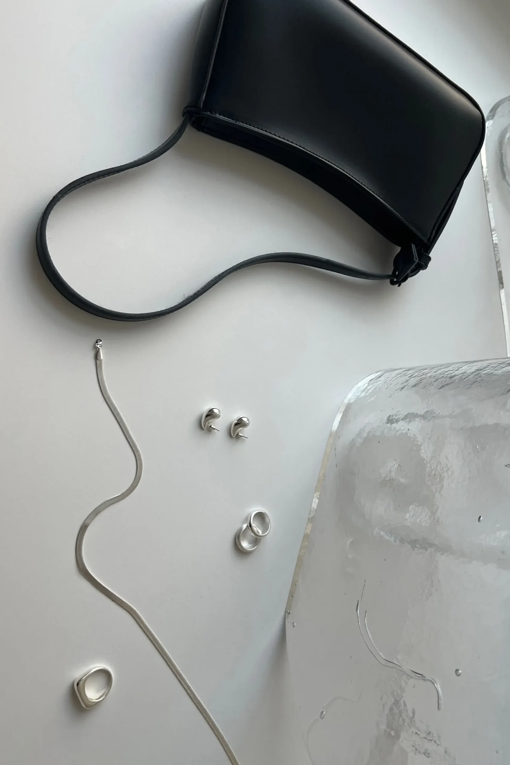 MINIMAL SHOULDER BAG