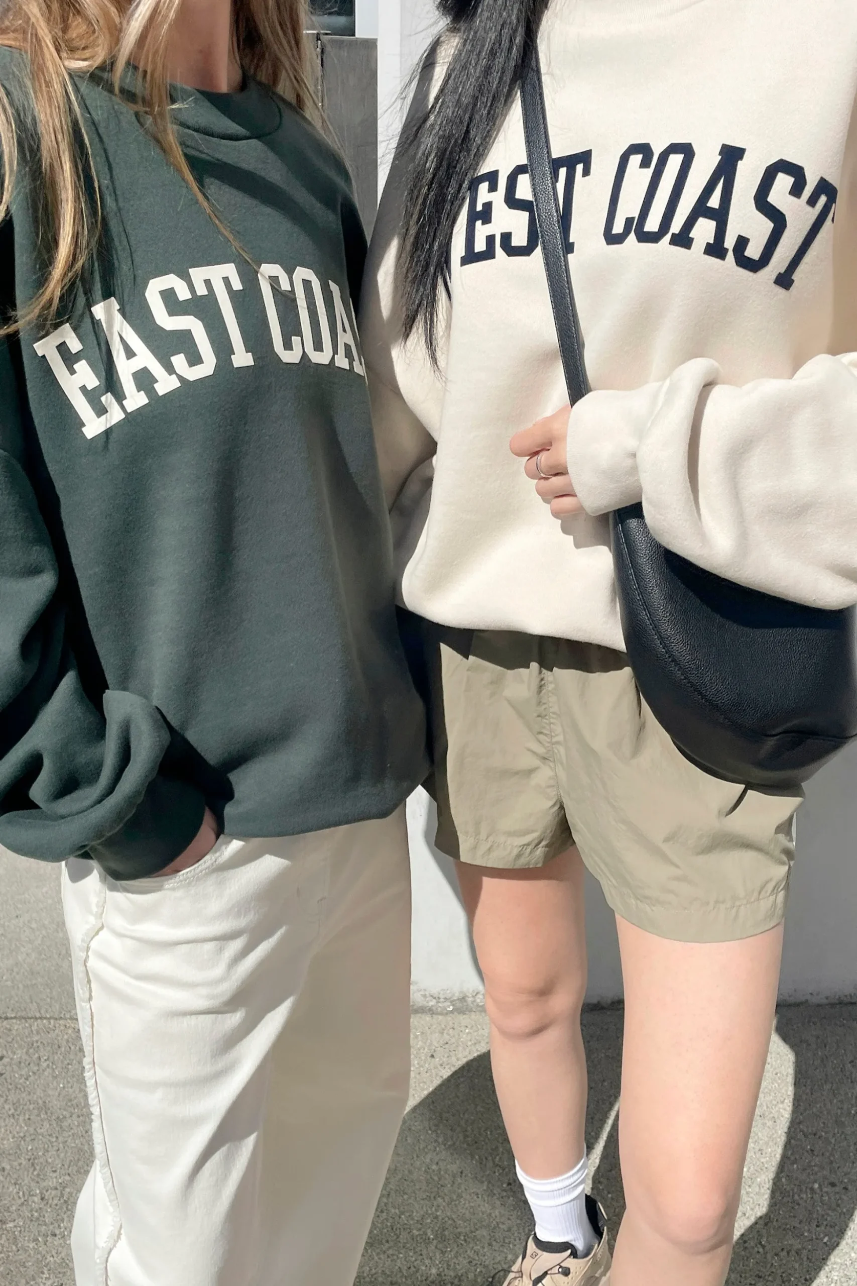 OVERSIZED GRAPHIC SWEATSHIRT