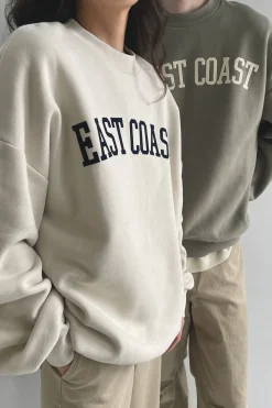 OVERSIZED GRAPHIC SWEATSHIRT