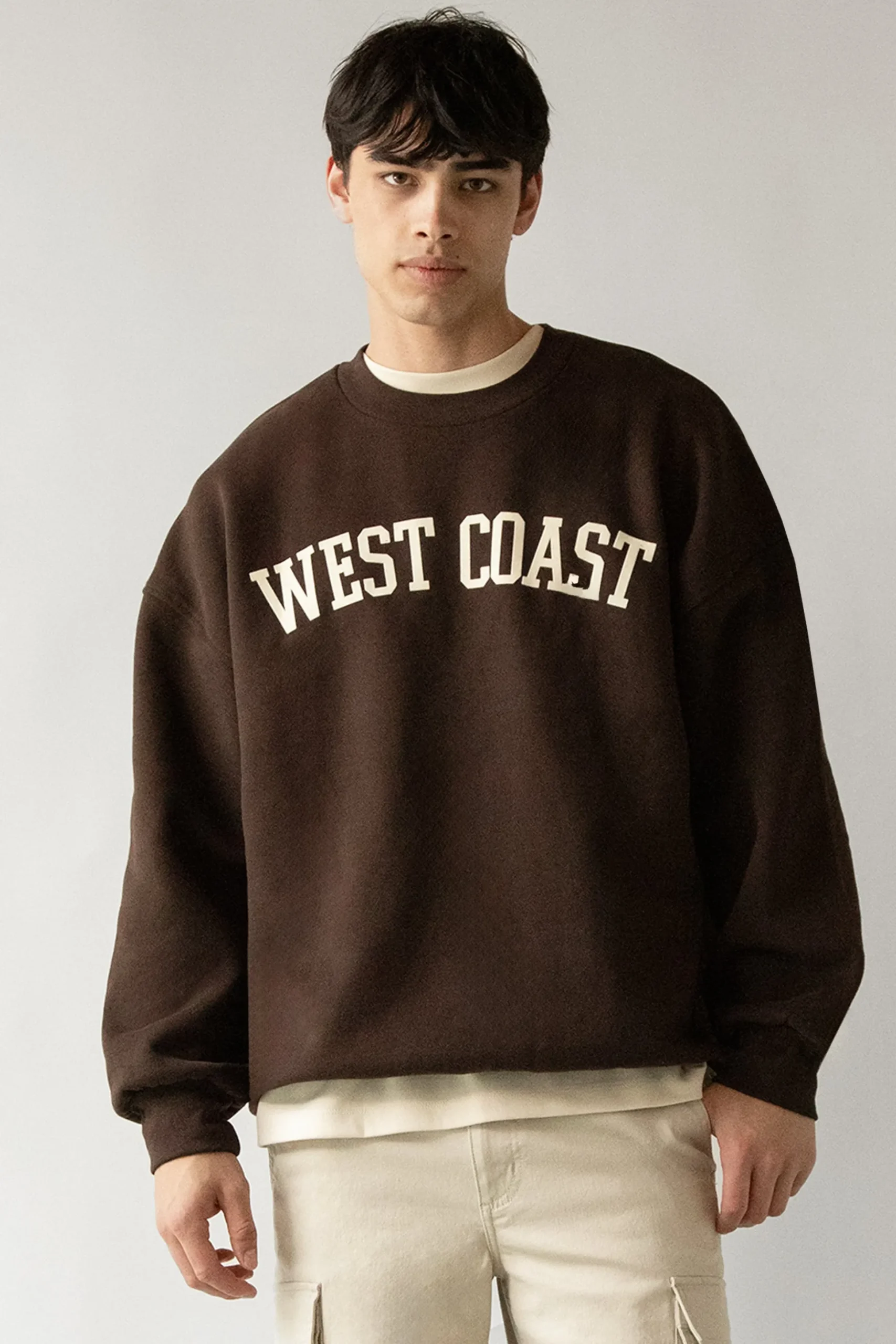 OVERSIZED GRAPHIC SWEATSHIRT