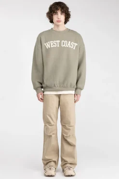 OVERSIZED GRAPHIC SWEATSHIRT