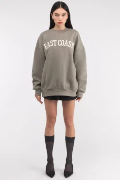 OVERSIZED GRAPHIC SWEATSHIRT