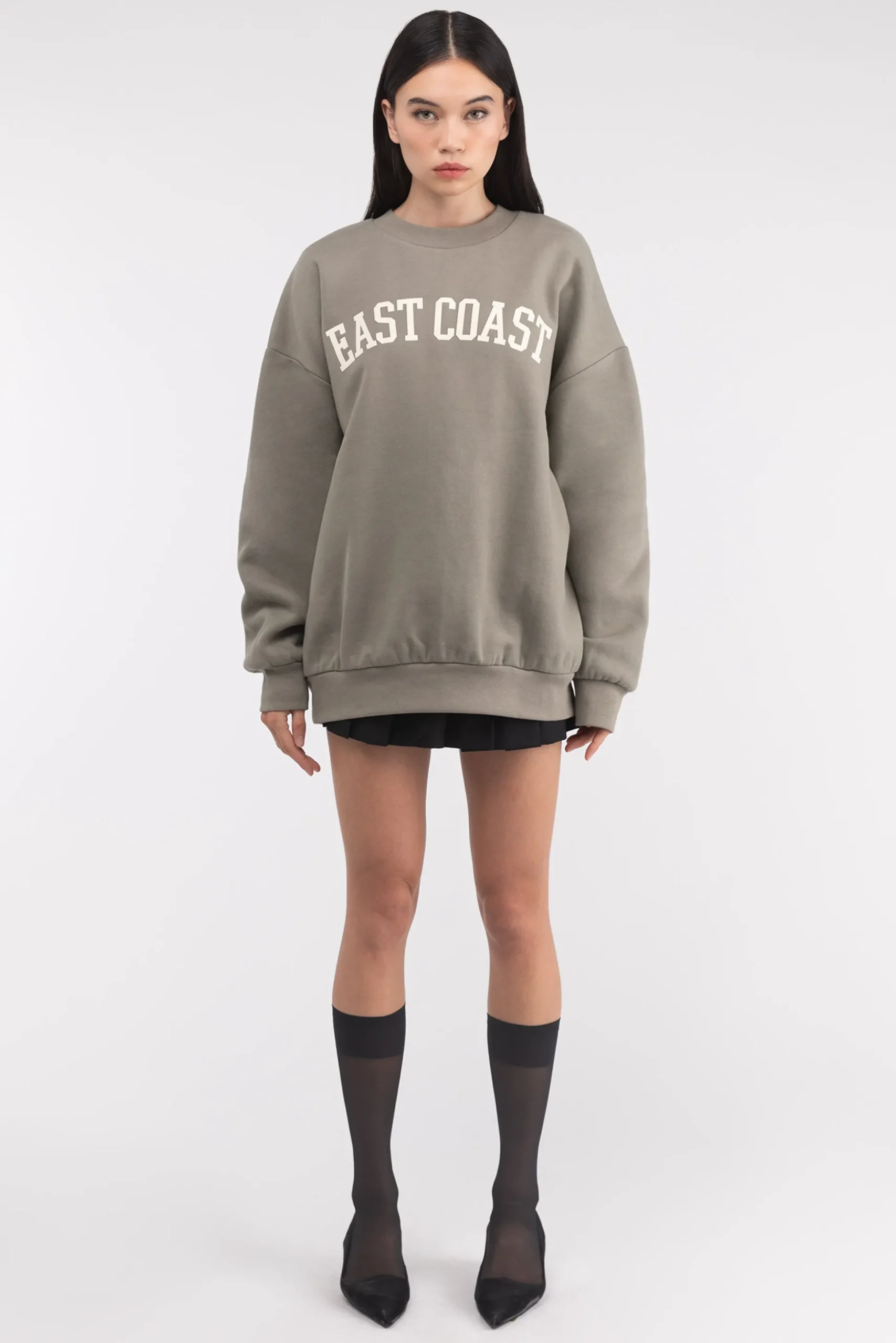 OVERSIZED GRAPHIC SWEATSHIRT