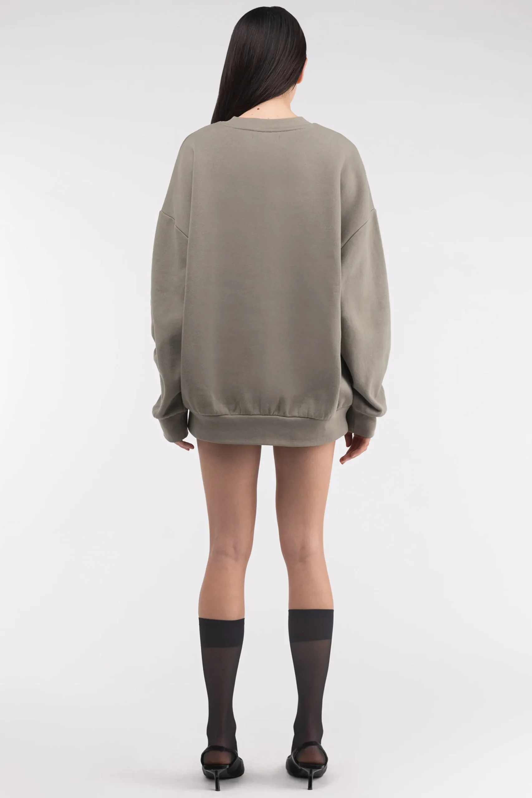 OVERSIZED GRAPHIC SWEATSHIRT