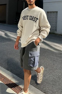 OVERSIZED GRAPHIC SWEATSHIRT