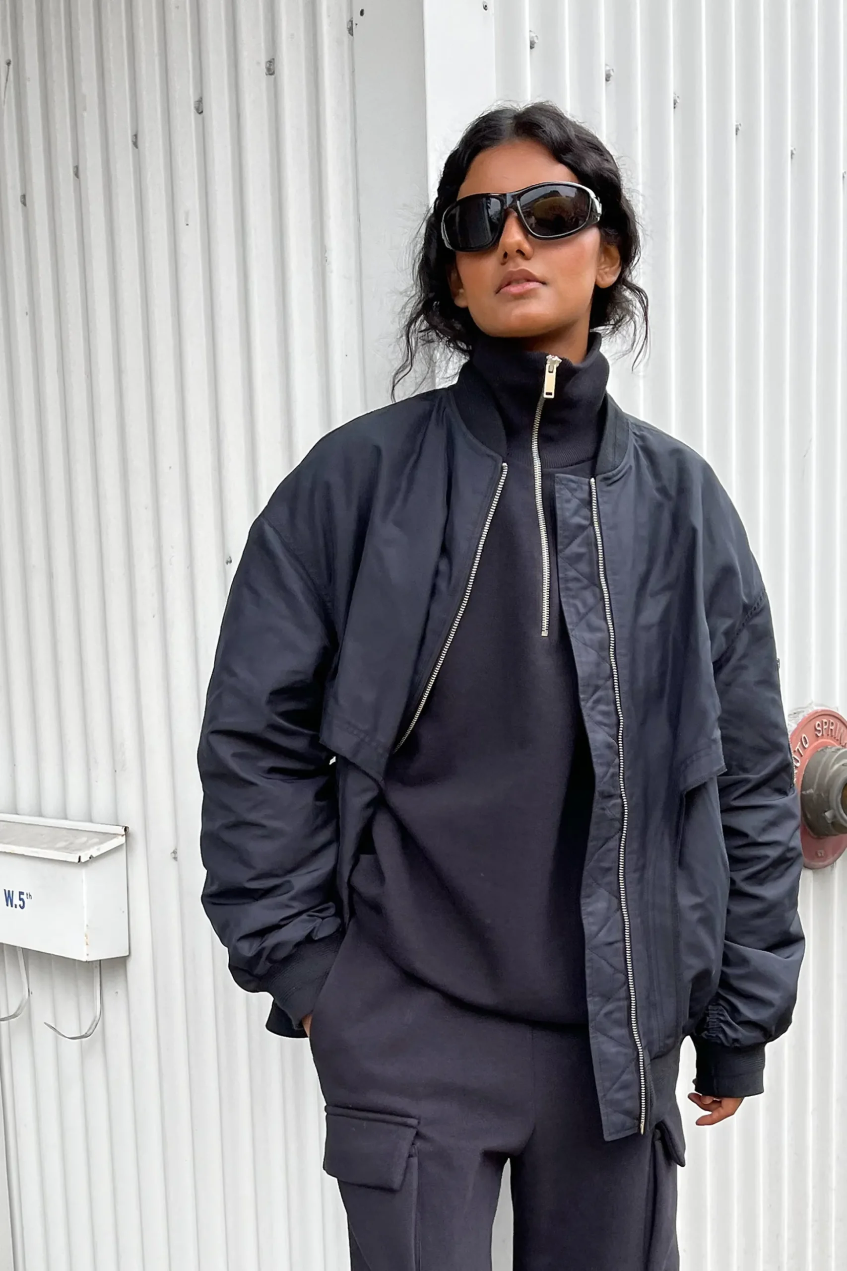 QUARTER ZIP SWEATSHIRT