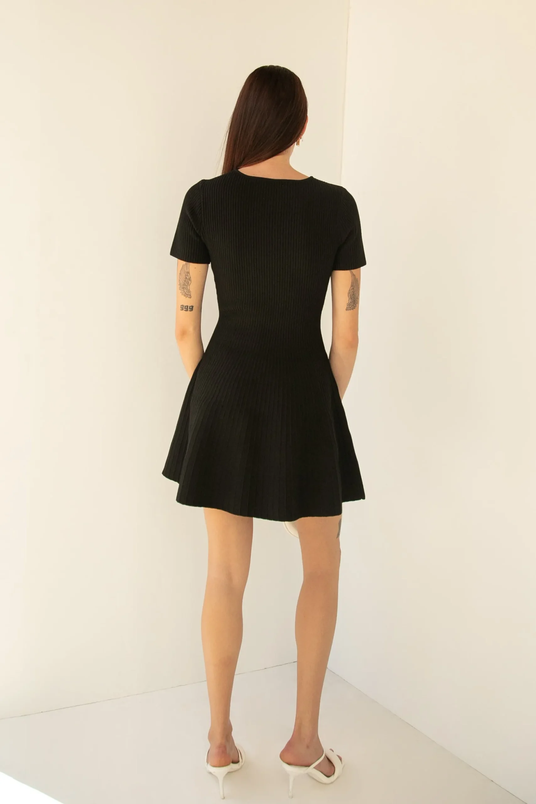 RIBBED SHORT SLEEVE MINI DRESS