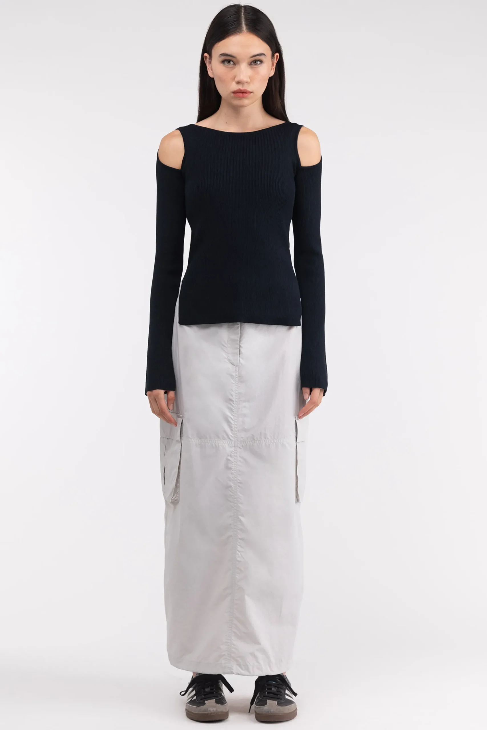 RIBBED SHOULDER CUTOUT SWEATER