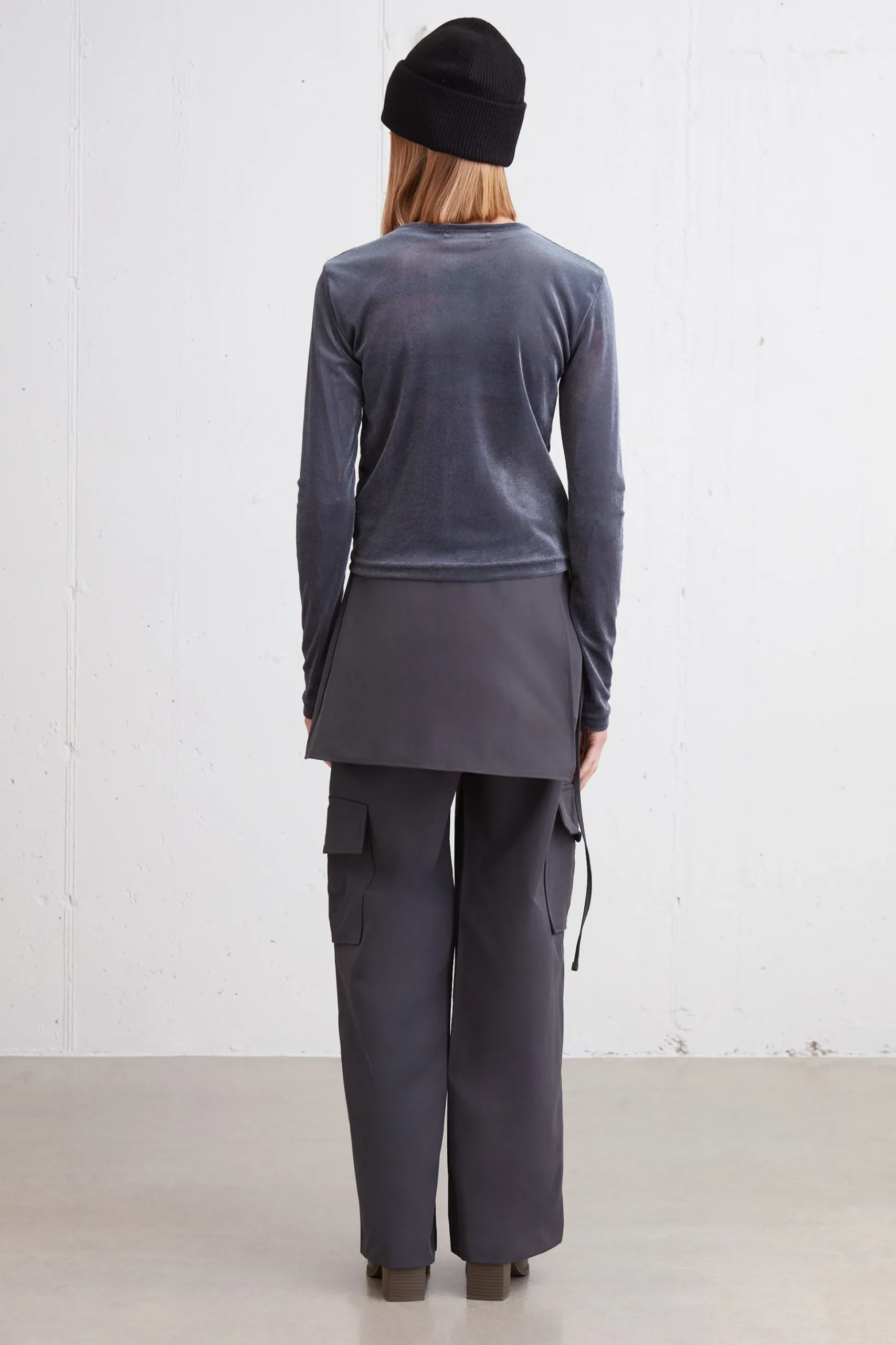 SHINY TOP WITH FRONT GATHER DETAIL