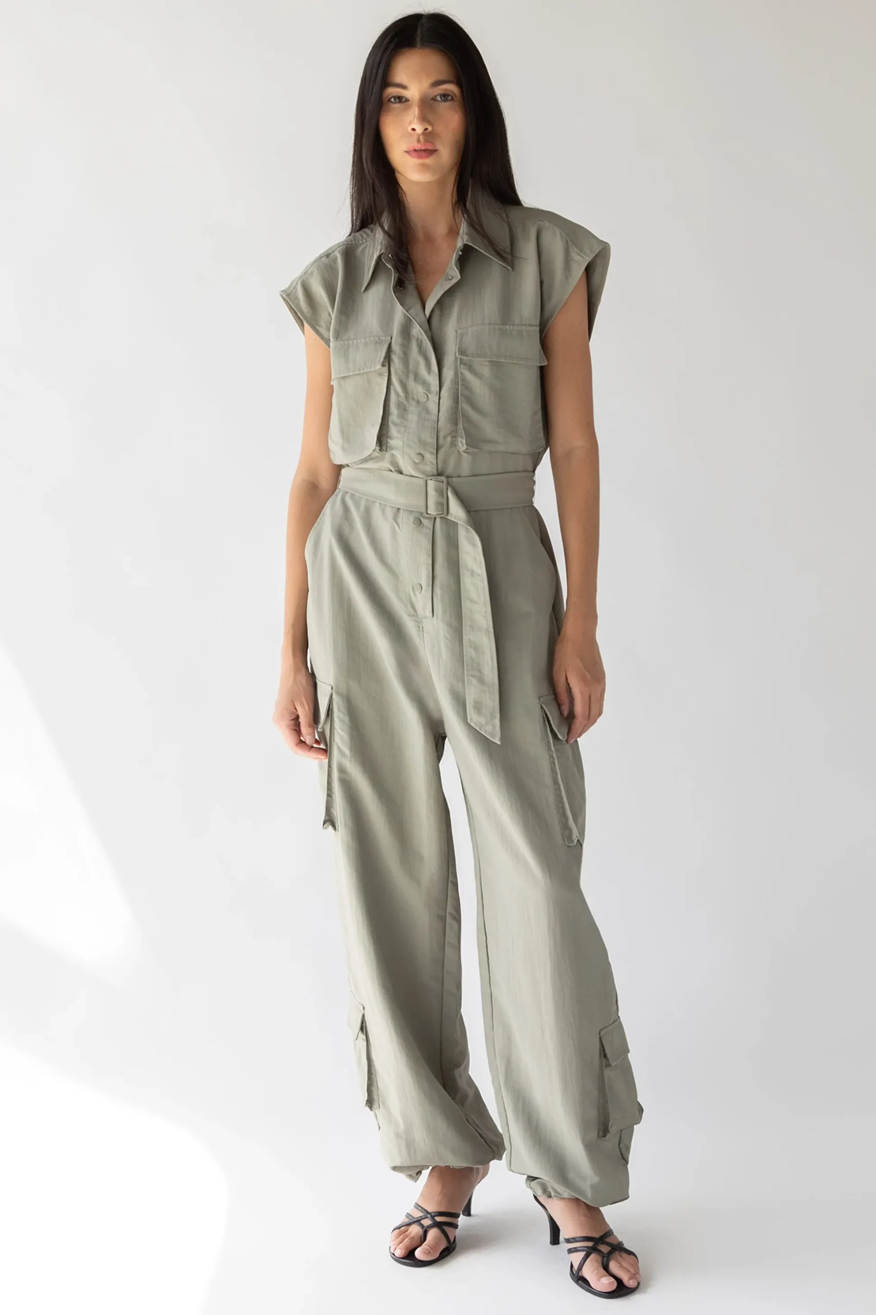 SLEEVELESS CARGO JUMPSUIT
