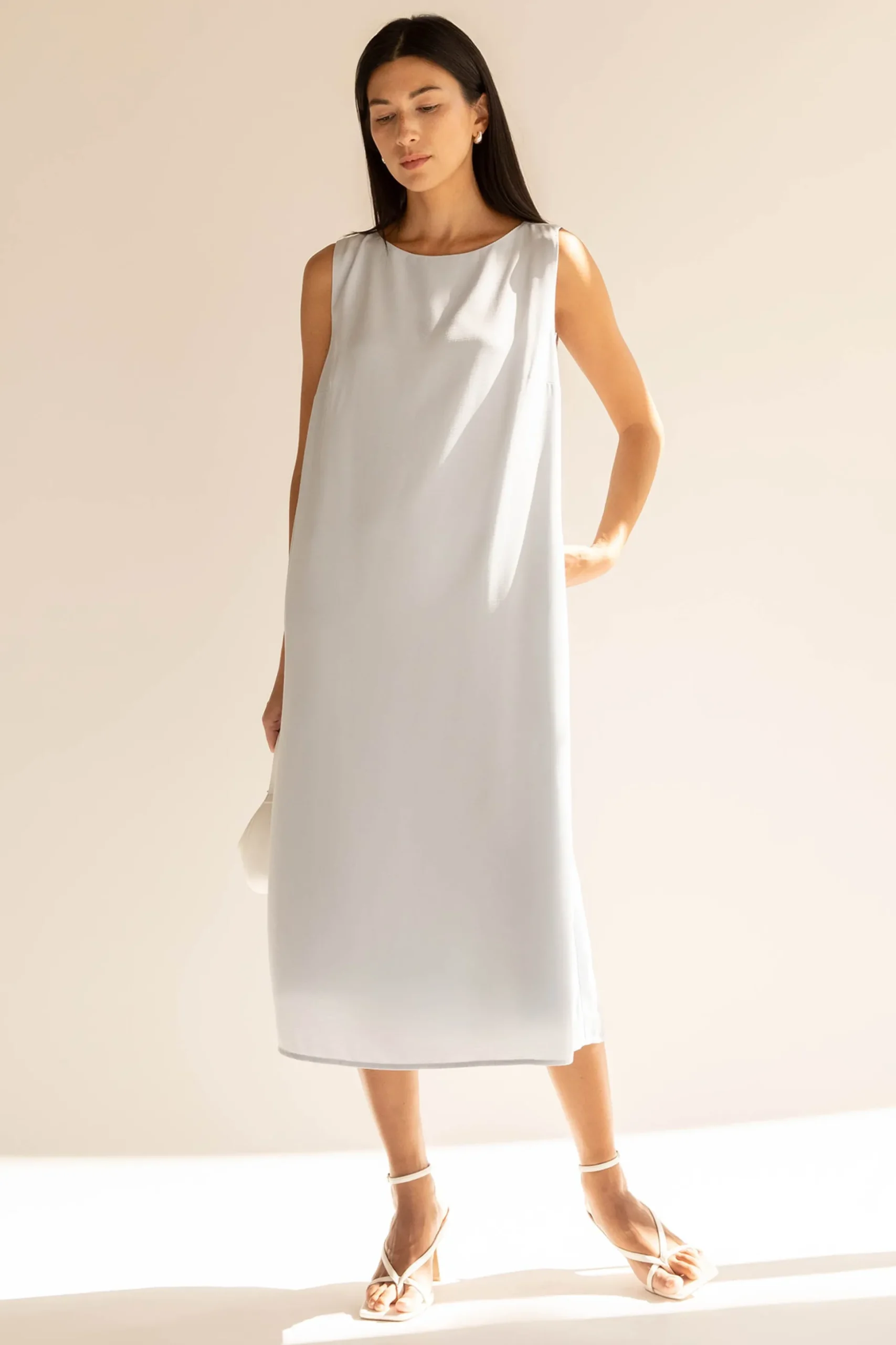 SLEEVELESS MIDI DRESS