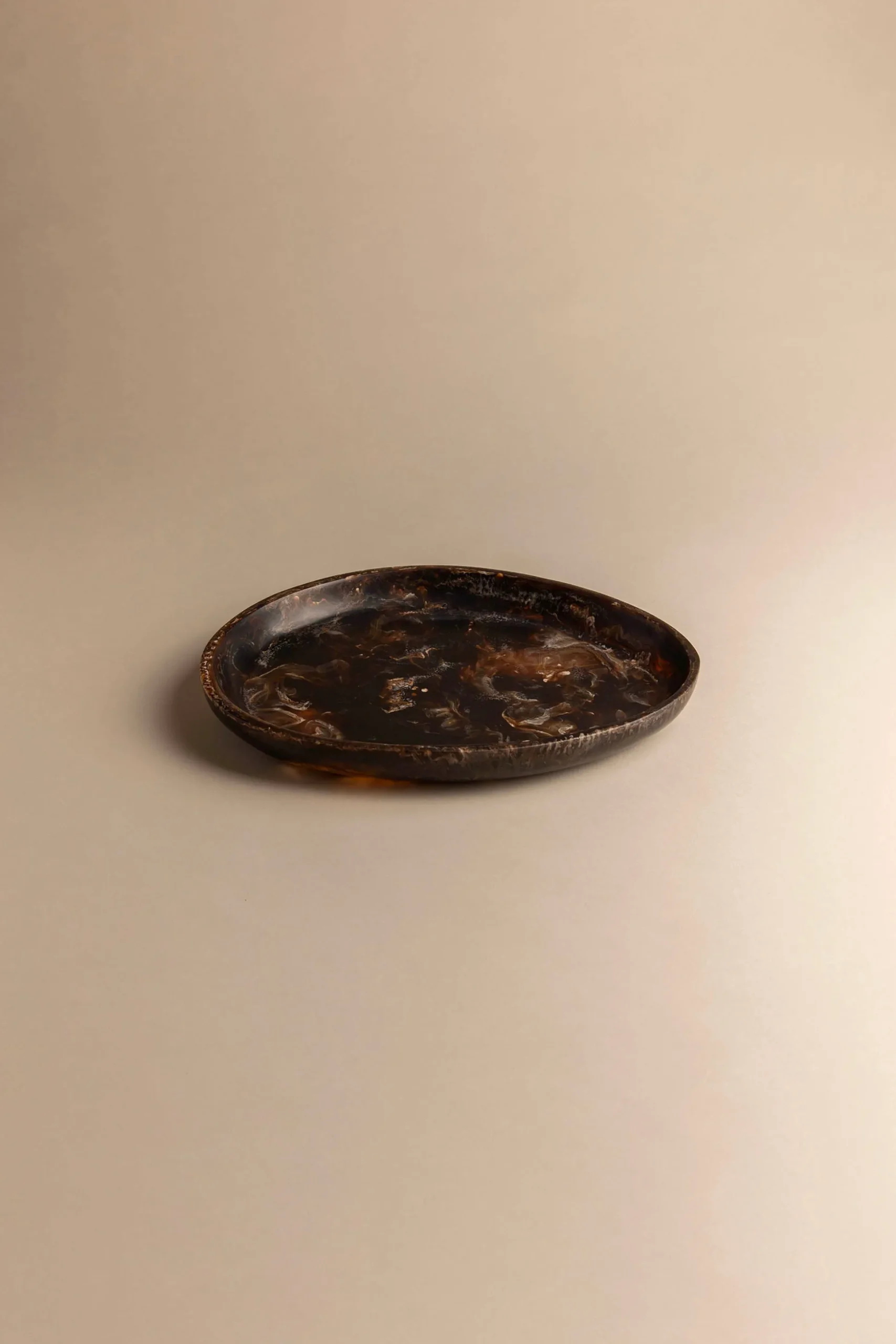 SMALL PEBBLE RESIN TRAY