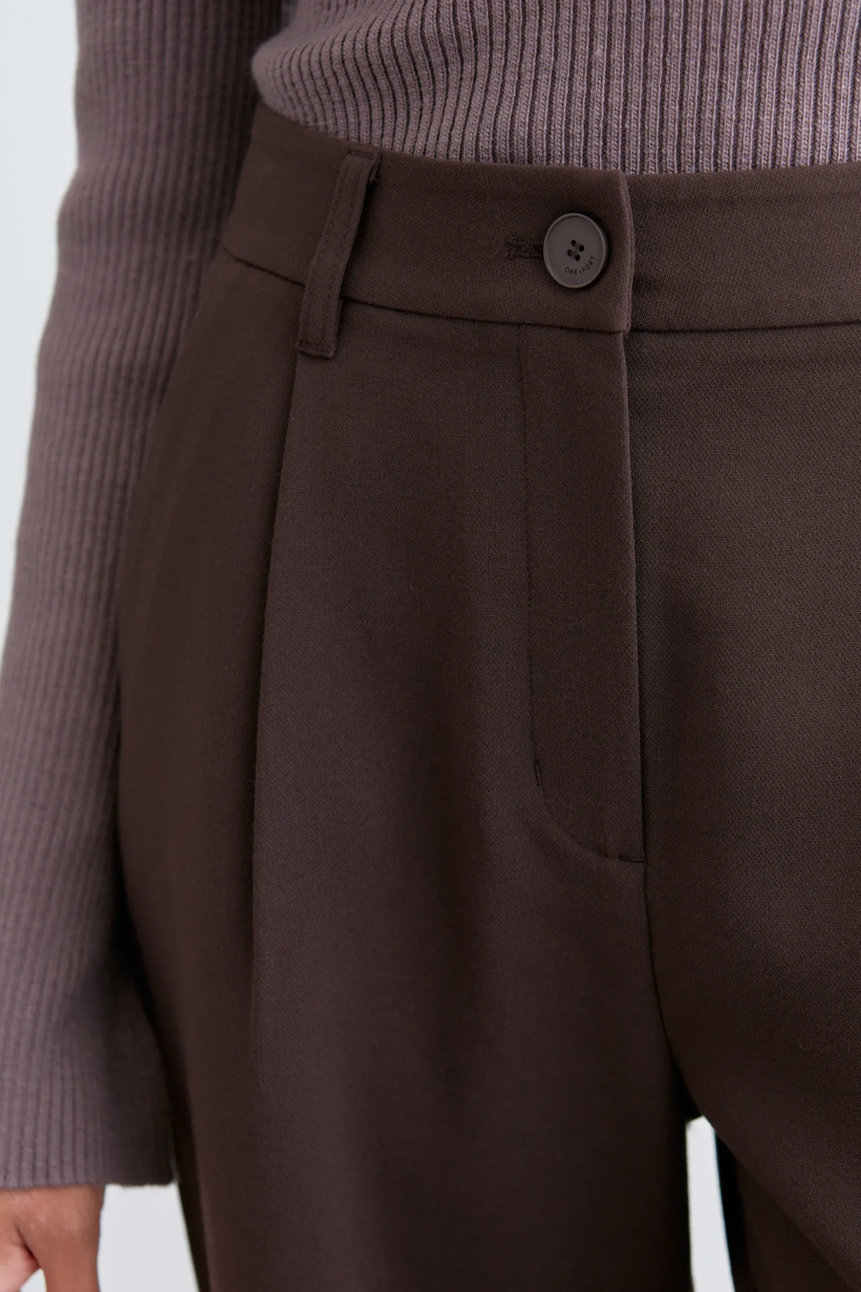 STRAIGHT LEG PANTS