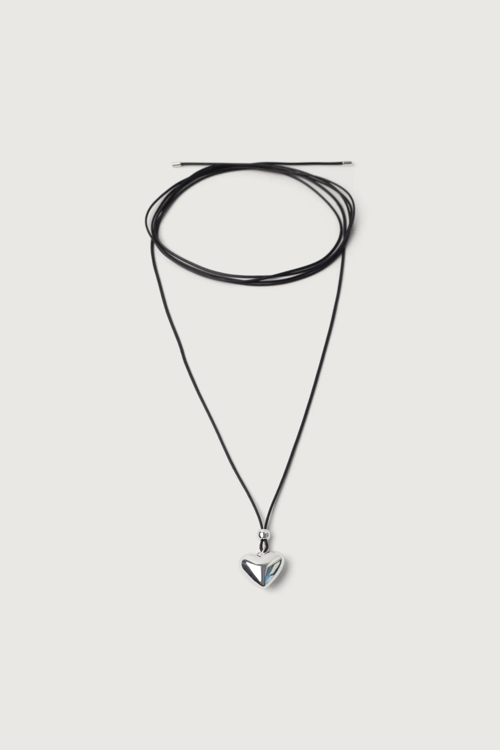 STRING NECKLACE WITH PENDANT
