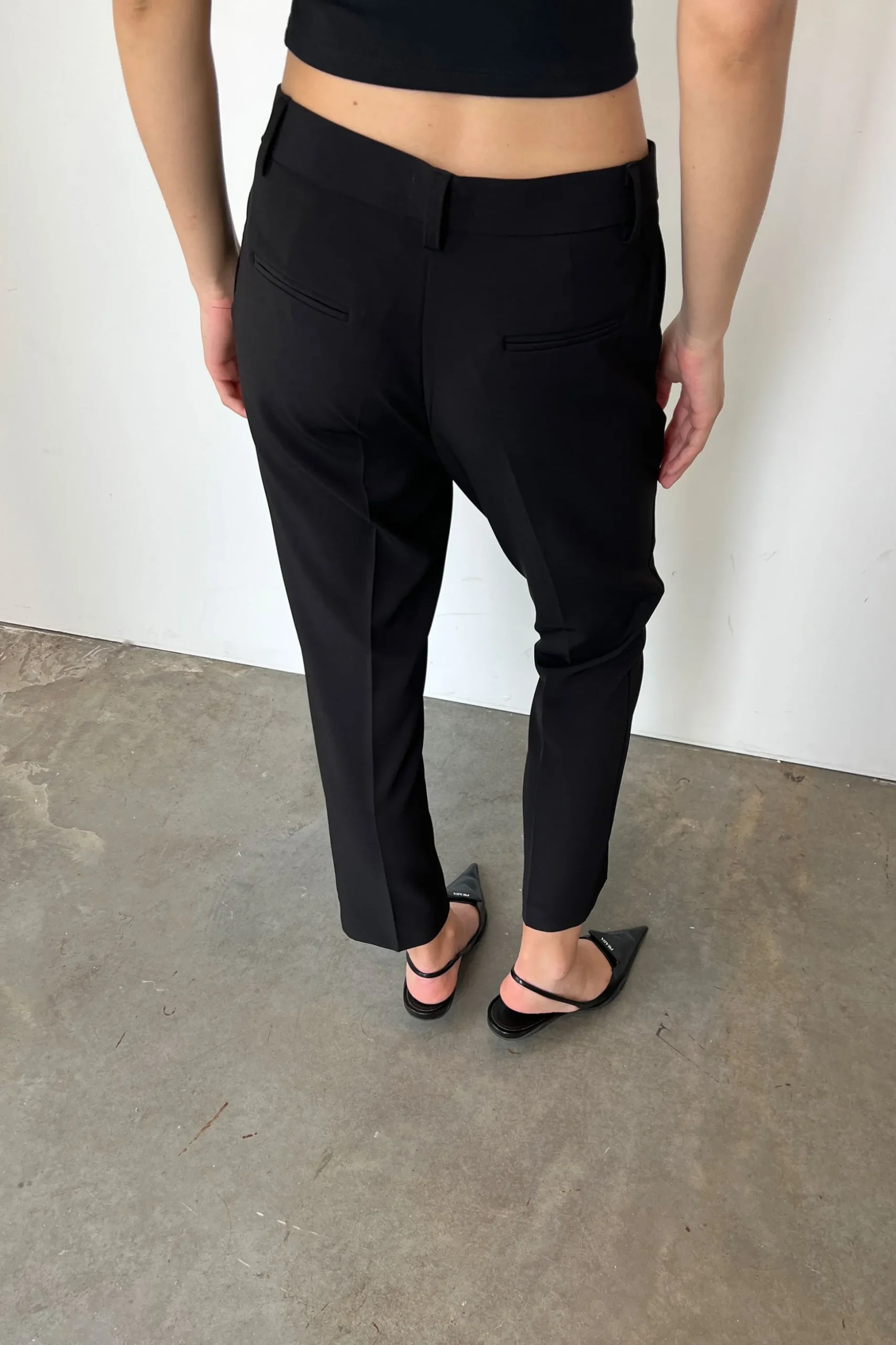 TAPERED TROUSER