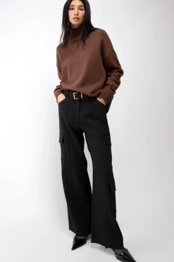 TURTLENECK SWEATER