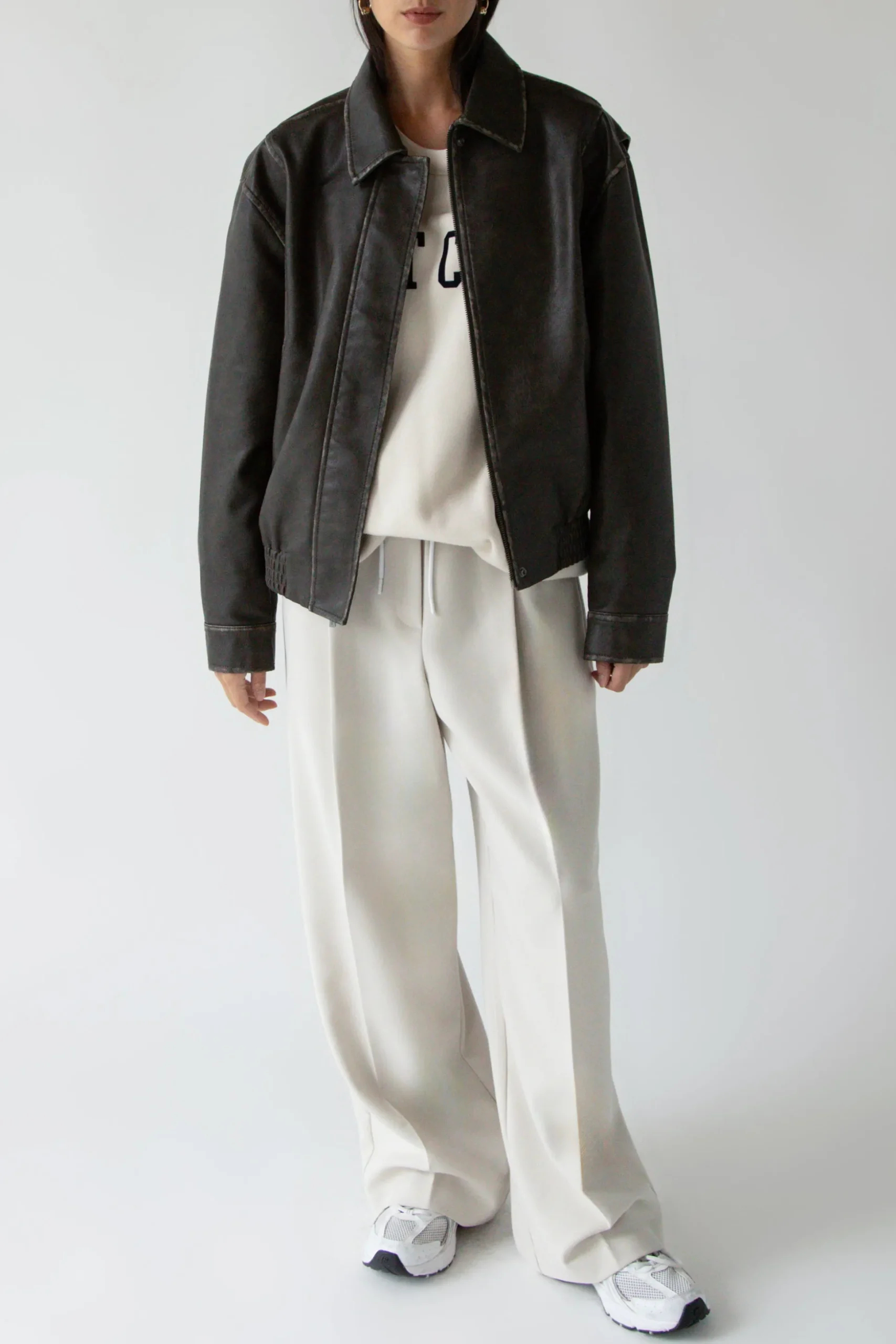 VINTAGE INSPIRED VEGAN LEATHER BOMBER JACKET