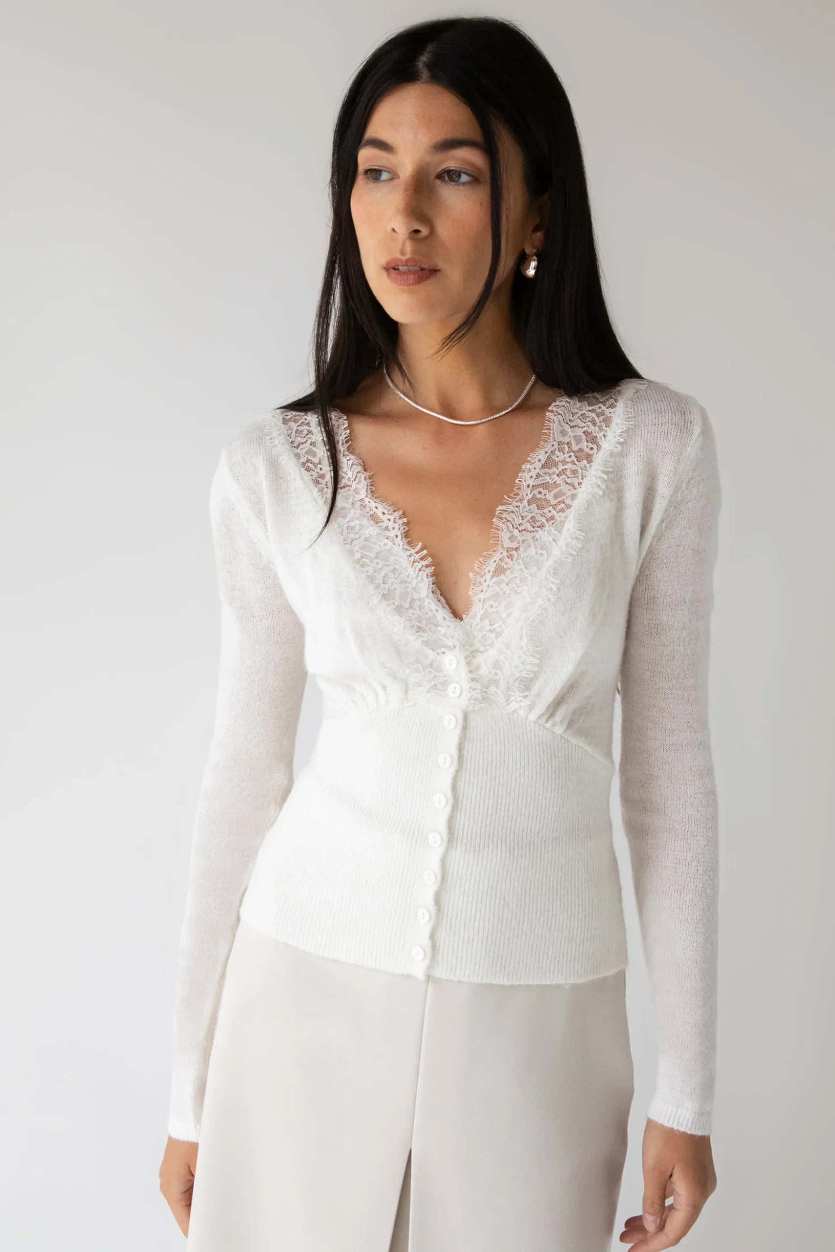 V-NECK LACE TRIM BUTTON FRONT CARDIGAN