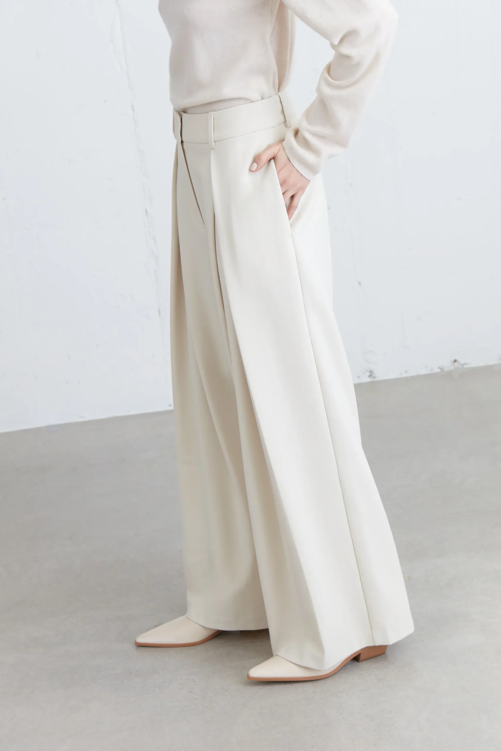 WIDE LEG PANT WITH FRONT PLEAT